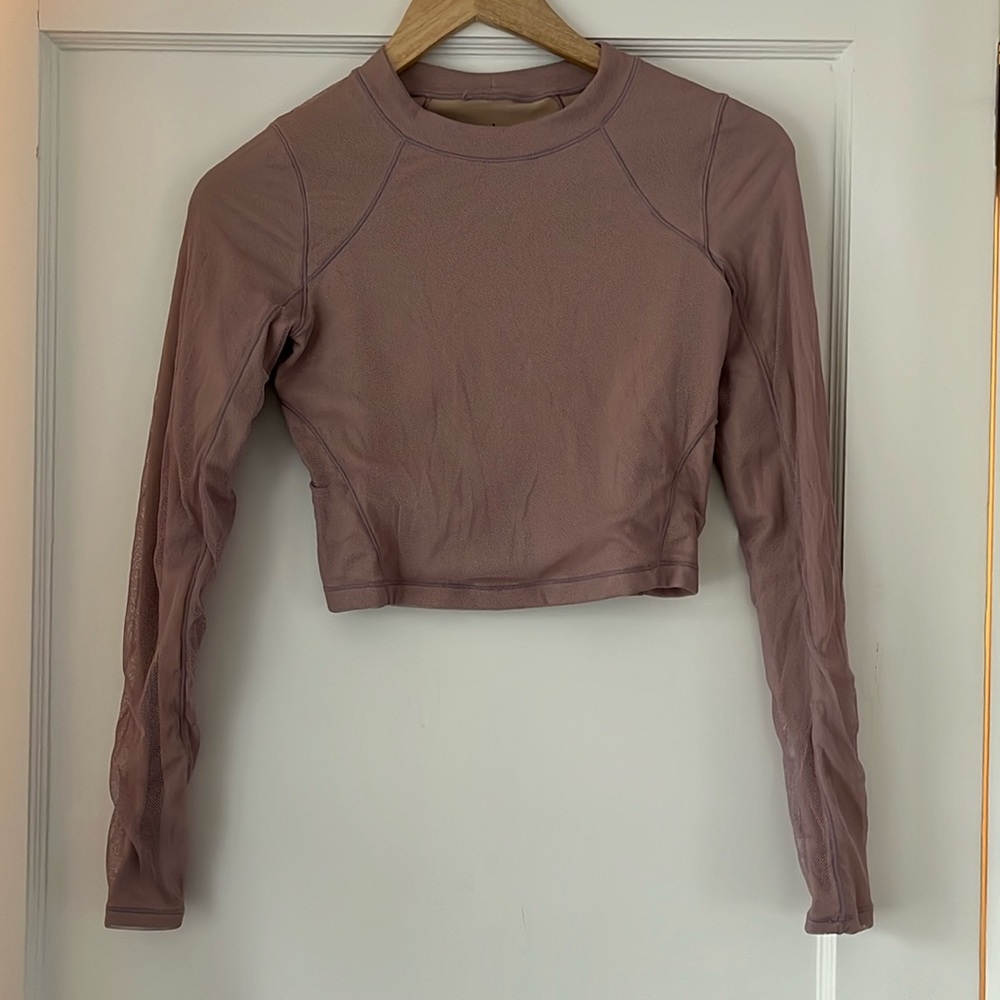 ALO Yoga Cropped Long Sleeve Top